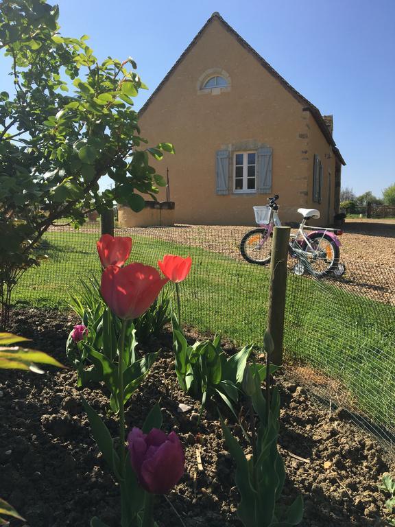 Gite De La Hertaudiere Montbizot Eksteriør billede